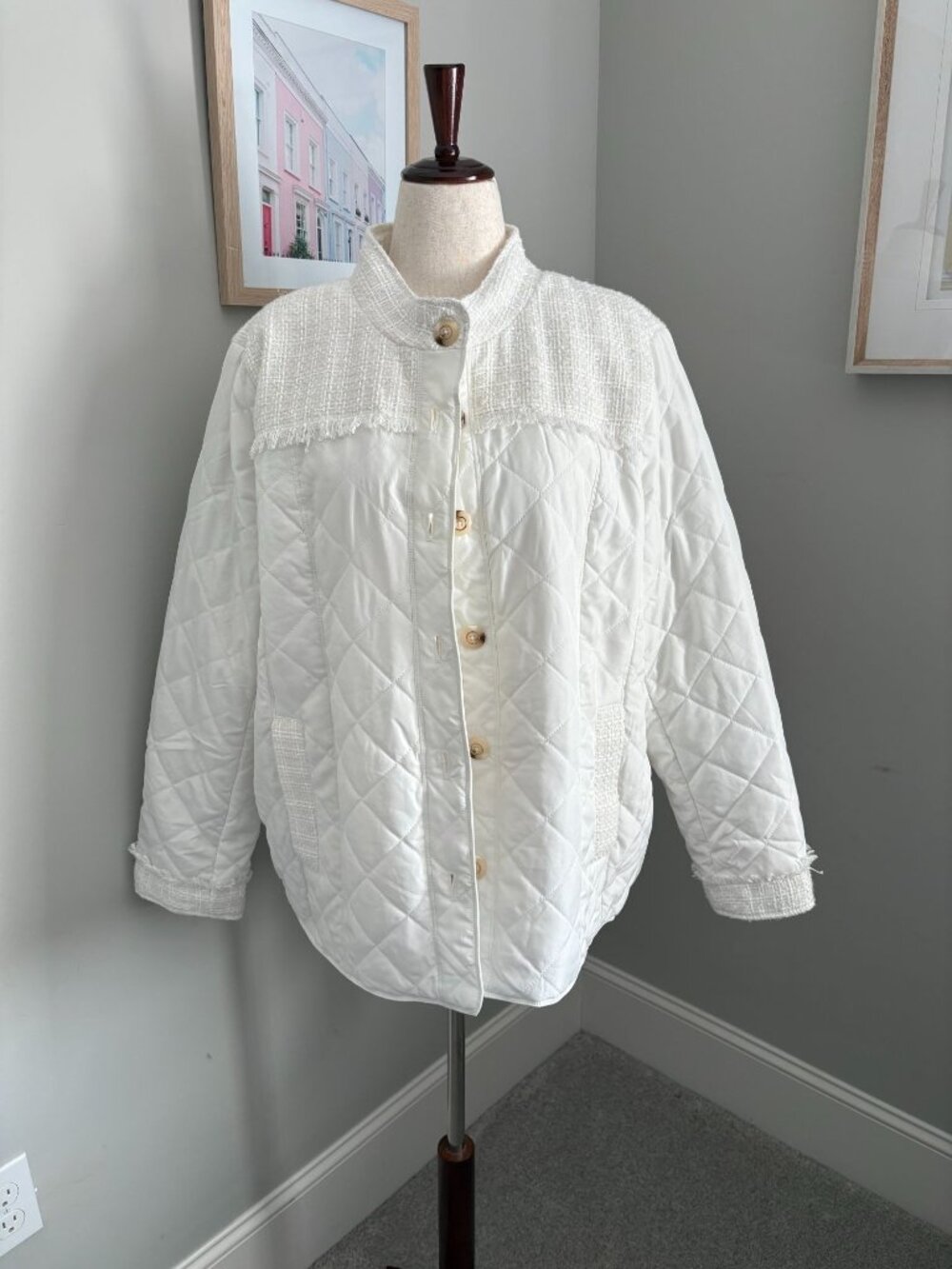 Quilted White Jacket With Tweed Accents Button Front Size 20/22 Chic & Stylish O